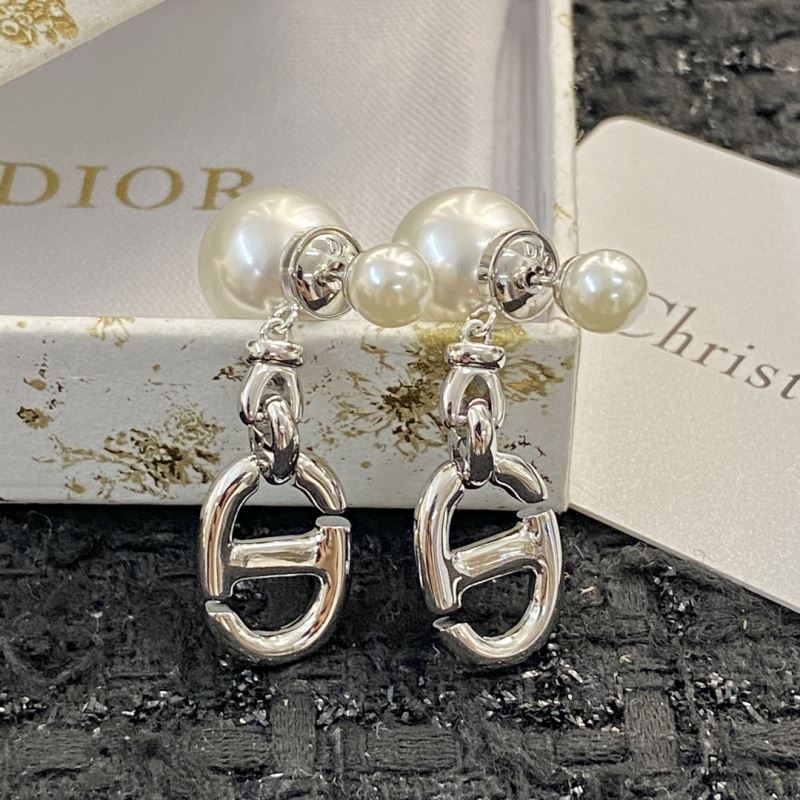 chr1st1an D10r earrings